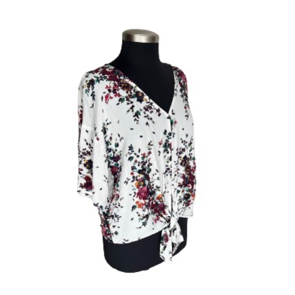 LUQ Rhee Tie FrontTop White Multicolor Floral Size XL - Picture 2 of 5